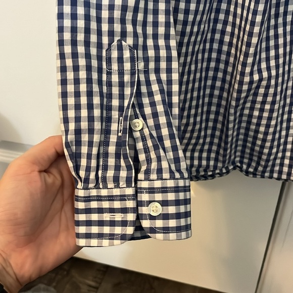 Vineyard Vines whale shirt - Picture 5 of 5